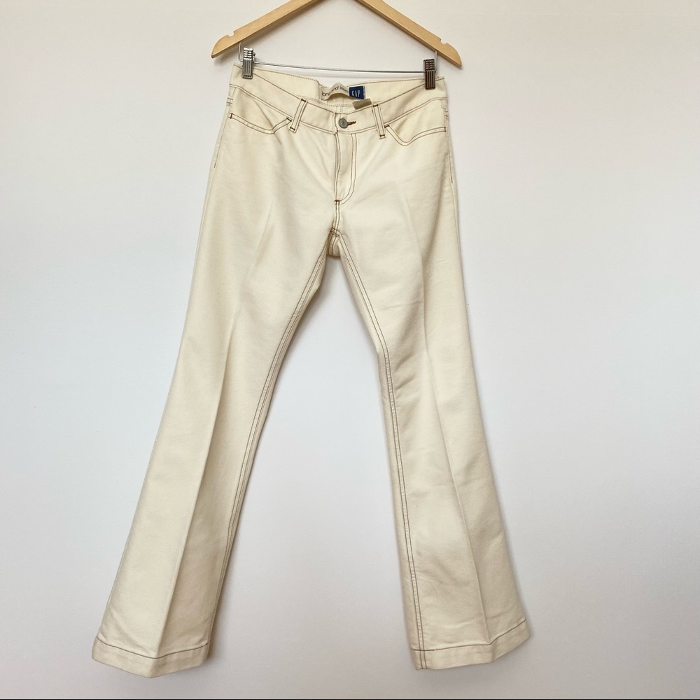 GAP Long and Lean Mid-rise Flare Jeans size 6.